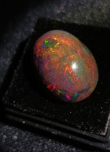 IKGTL Sertifikalı 9.16 CT JANJANLI SİYAH ETİYOPYA OPALİ