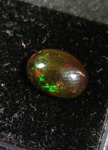 Beden 1.55 CT JANJANLI SİYAH ETİYOPYA OPALİ