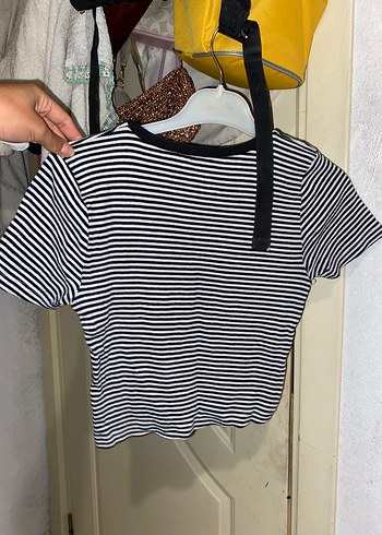 Kız Çocuk Siyah-Beyaz Çizgili Kısa Kollu Tişört - Görsel 2