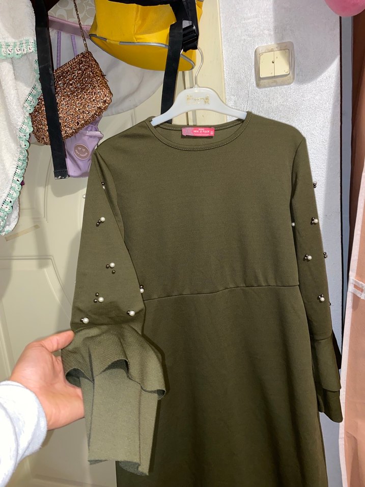 Düğmeli Uzun Kollu Haki Uzun Elbise - Görsel 2