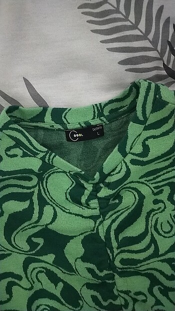 l Beden yeşil Renk DeFacto Cool Soyut Baskılı Balıkçı Yaka Slim Fit Uzun Kollu Bluz