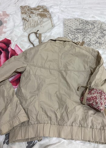 Bej Düğmeli Kadın Ceket - Görsel 2