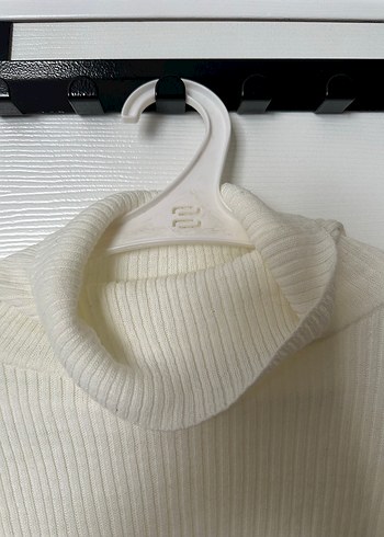 Beyaz Balıkçı Yaka Triko Kadın Kazak - Görsel 2