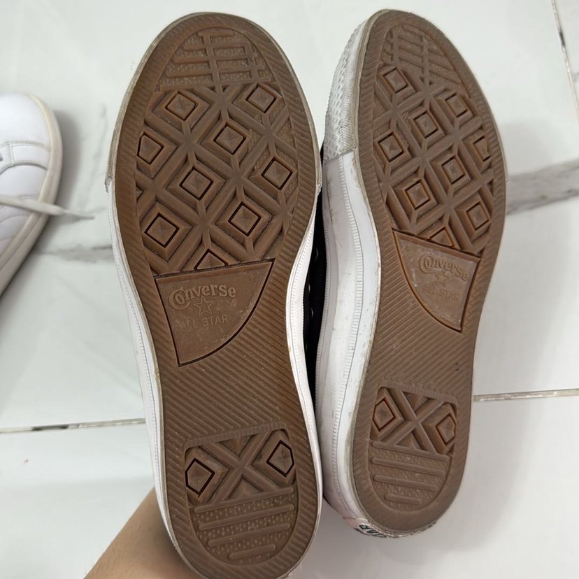 Converse Siyah Beyaz Düz Tabanlı Kadın Spor Ayakkabı - Görsel 3