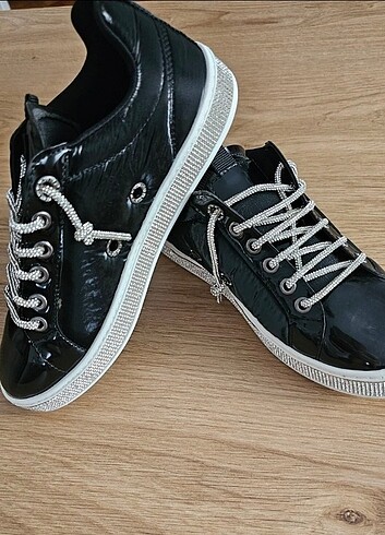37 Beden siyah Renk Taşlı bayan sneaker 