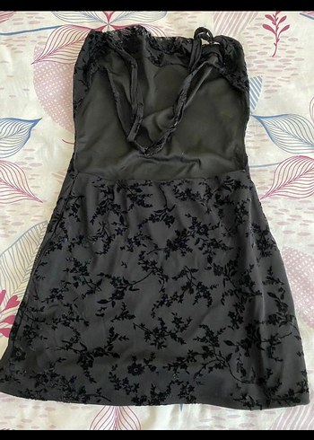 Bershka sırt dekolteli mini elbise