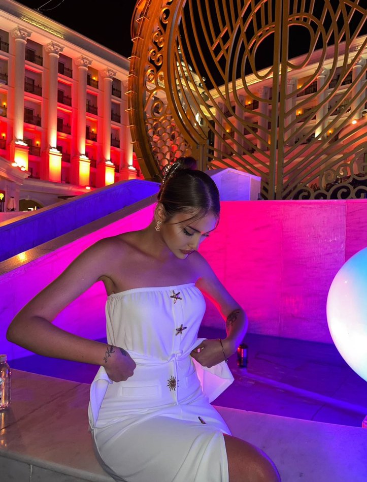 Beyaz Transparan Askılı Uzun Elbise - Görsel 2