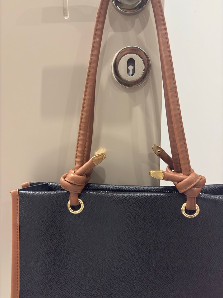 Kahverengi Tokalı Deri Kadın Çanta - Görsel 2