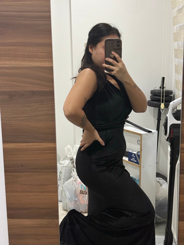 V Yakalı Siyah Uzun Drapeli Kadın Elbise - Görsel 2