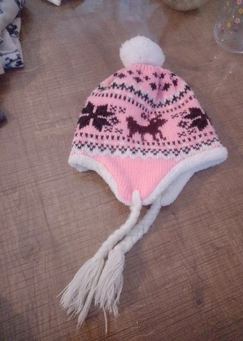 Kız Bebek Bere Kulaklıklı - Görsel 2