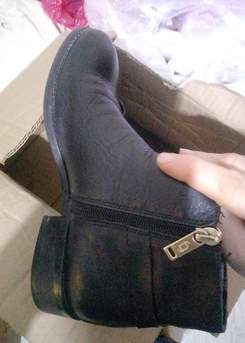 Siyah Tokalı Kadın Deri Biker Bot - Görsel 2