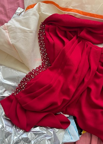 Kırmızı Drapeli Straplez Abiye - Görsel 7