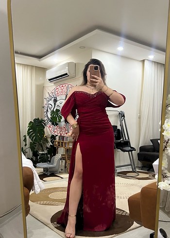 38 Beden Kırmızı Drapeli Straplez Abiye