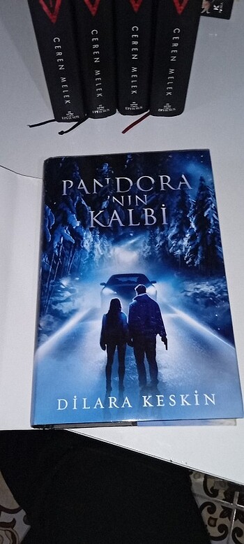  Beden Pandora'nın kalbi bir ciltli hasarsız şömizi ayraçlı ve karakter