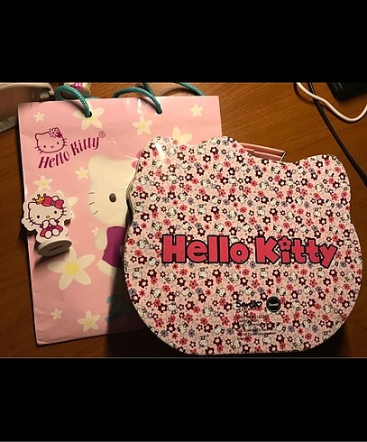 Ikea Hello kitty makyaj kutusu
