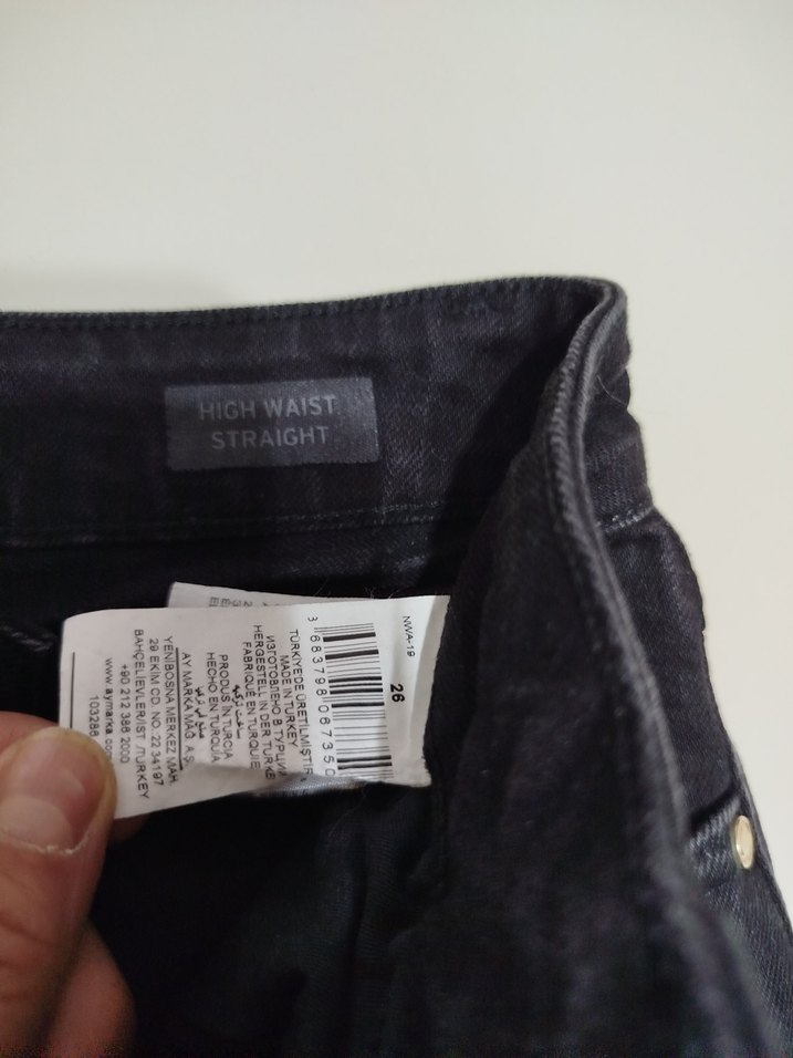 Network Siyah Yüksek Be kesik paça Rahat Kesim Jean Pantolon — görsel 4/5