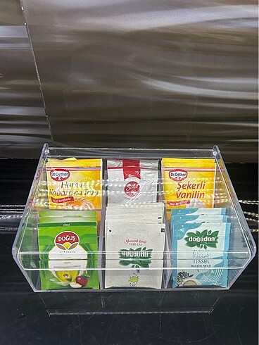 Diğer 6 bölmeli çay kutusu.