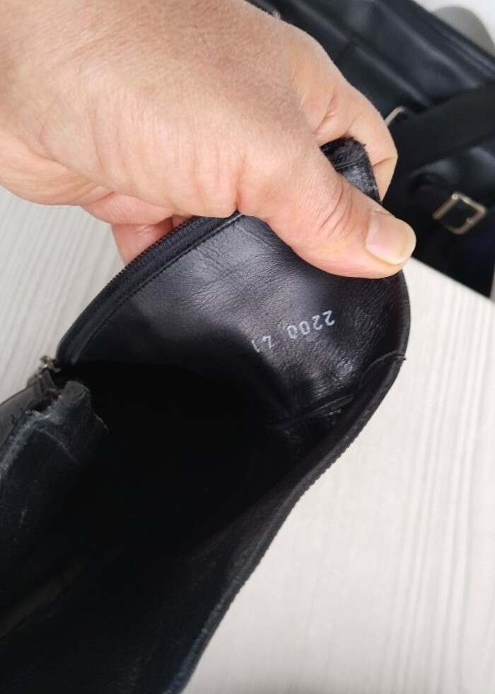 Siyah erkek bot  - Görsel 2