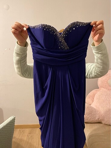 Straplez gece elbisesi