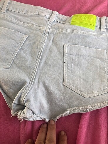 38 Beden mavi Renk Bershka mini kot şort