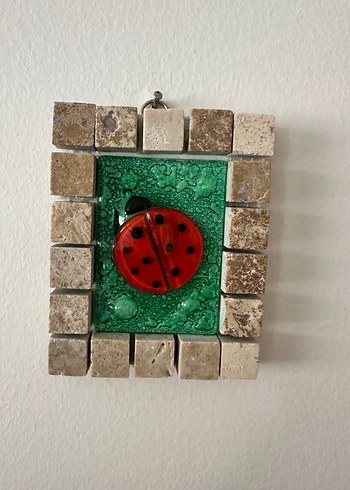 Kırmızı Uğur Böceği Desenli Cam Tablo - Görsel 2