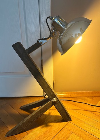 Ahşap Ayaklı Tasarım Lamba - Görsel 2