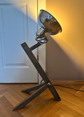 Ahşap Ayaklı Tasarım Lamba - Görsel 5