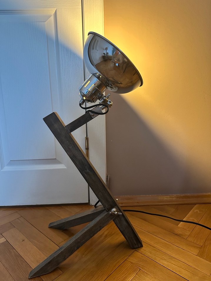 Ahşap Ayaklı Tasarım Lamba - Görsel 4