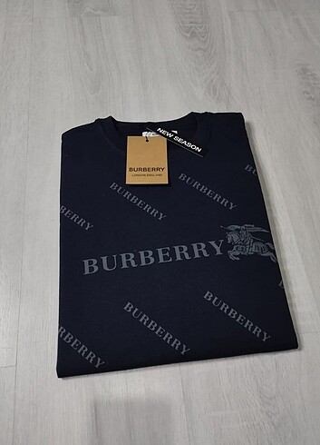 Burberry Sweatshirt (XXL) 