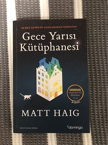 GECE YARISI KÜTÜPHANESİ