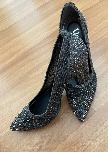 Gri Stiletto Topuklu Kadın Ayakkabı