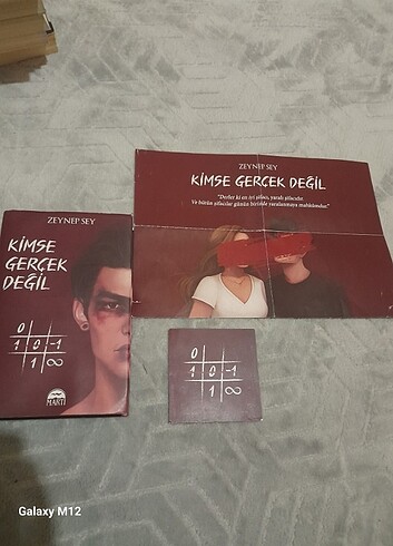 KİMSE GERÇEK DEĞİL 