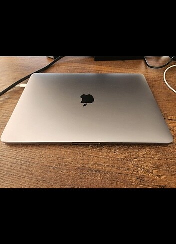MACBOOK PRO 2016 TOUCHBAR 13inç-İ5 256GB SSD ve MAGIC MOUSE