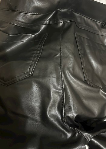 Deri Siyah Kadın Düz Paça Kemerli Pantolon - Görsel 3