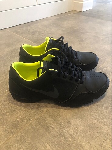 Erkek Nike spor ayakkabı