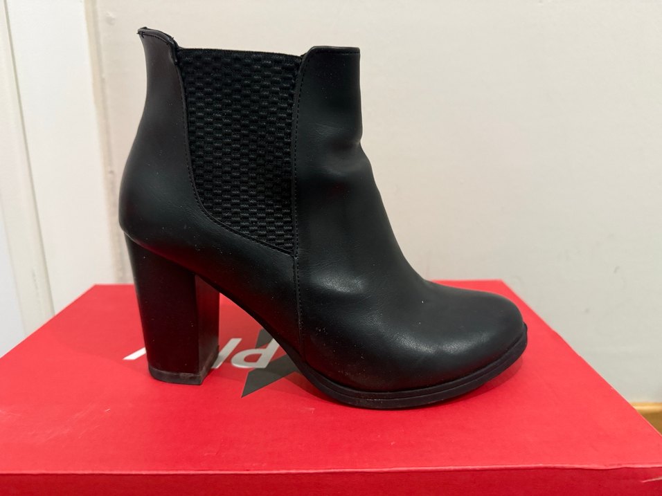 Siyah Kadın Topuklu Bot - Görsel 2