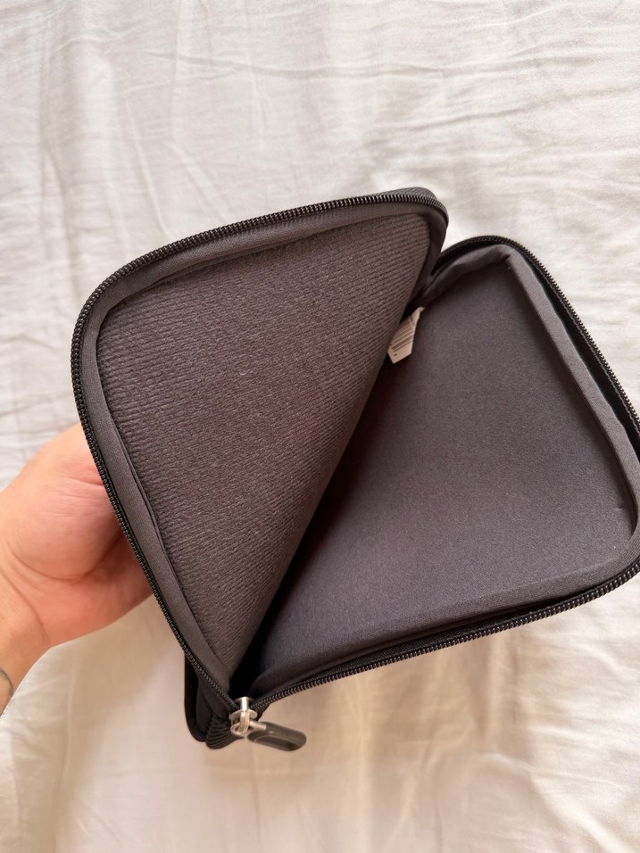 Case Logic Siyah Tablet Çantası - Görsel 3