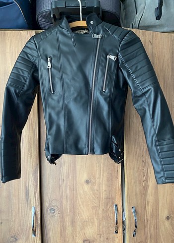 s Beden Kadın Siyah Kısa Deri Biker Ceket