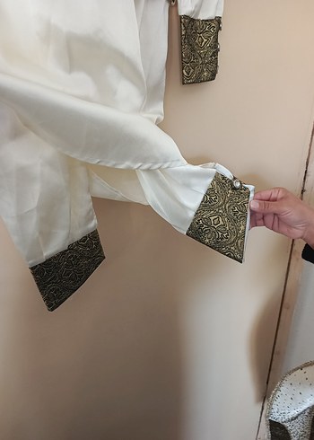 Çocuklar için Nakışlı Beyaz Düğmeli Takım - Görsel 4