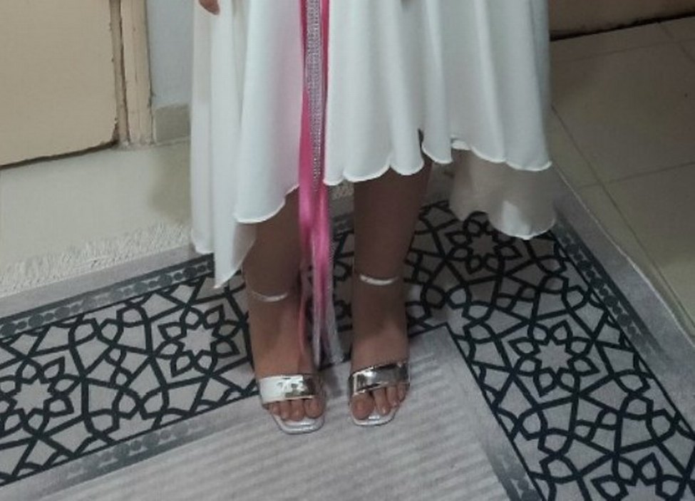 Metal Tokalı Gri Yılan Desenli Topuklu Sandalet - Görsel 2