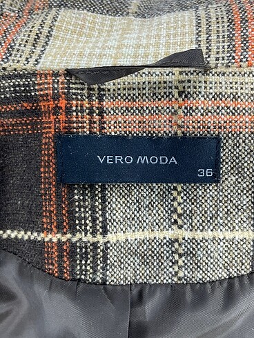 36 Beden çeşitli Renk Vero Moda Blazer %70 İndirimli.