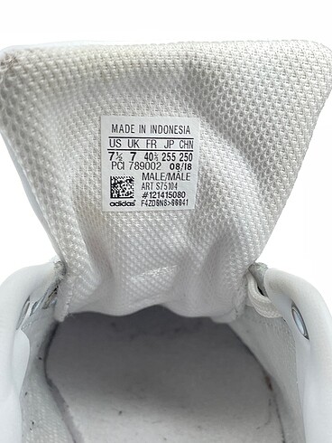 40 Beden beyaz Renk Adidas Spor Ayakkabı %70 İndirimli.