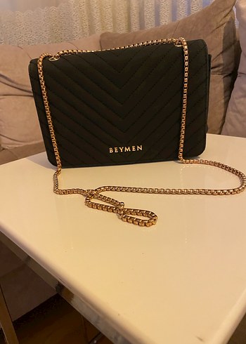 Zincir Detaylı Siyah Deri Kadın Çanta beymen