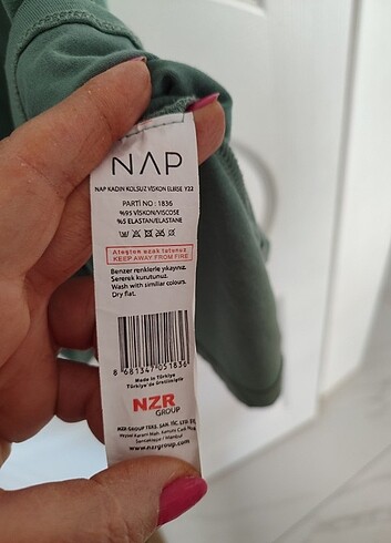 m Beden NAP MARKA ÇOK TATLI BİR YEŞİL VİSKON KUMAŞ HİÇ KULLANMADIM KALIN