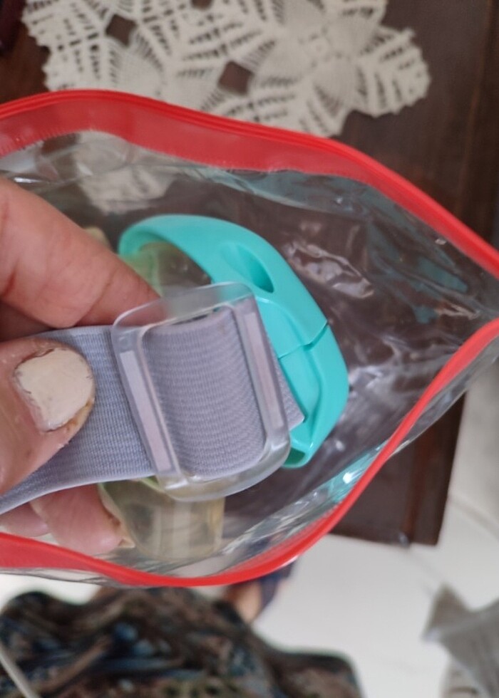 DENİZ GÖZLÜĞÜ HİÇ KULLANMADIM POŞETLİ HENÜZ YEŞİL BEYAZ RENKLERD - Görsel 3