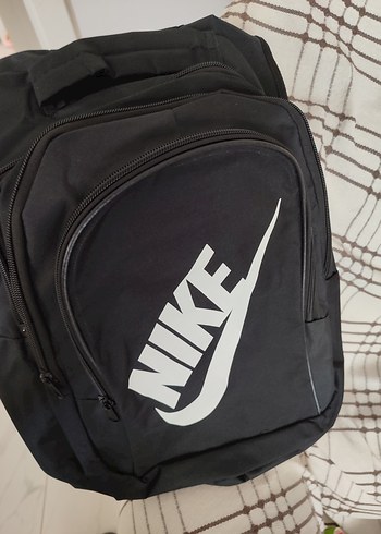 Beden siyah Renk Nike Siyah Fermuarlı Erkek Sırt Çantası