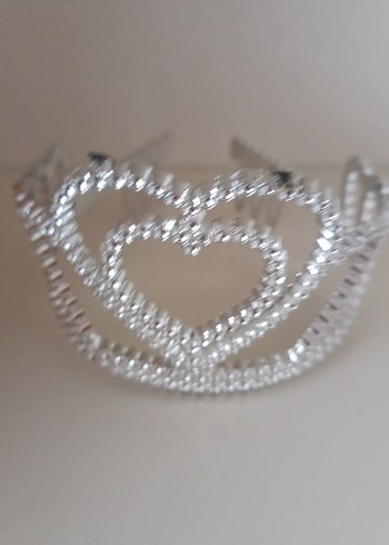 Parlak Beyaz Kalp Taç Saç Aksesuarı - Görsel 3