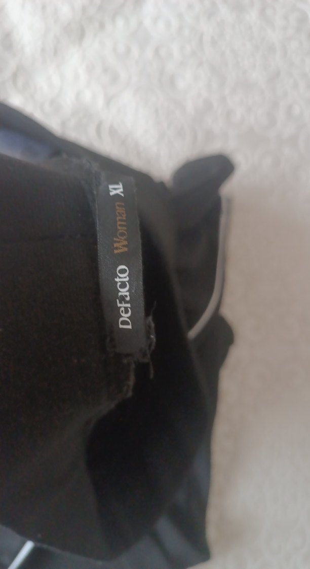 Siyah Elastik Kadın Tayt - Görsel 3