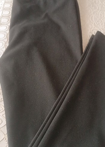 Kadın Siyah Kumaş Pantolon Yırtmaçlı - Görsel 3