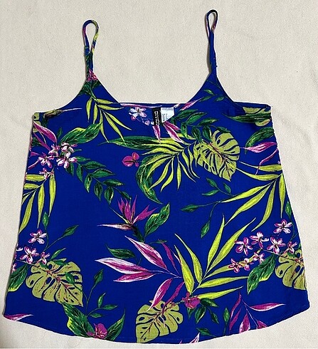 H&M HM İnce Askılı Çiçek Yaprak Desenli Crop Bluz Üst Tişört 32